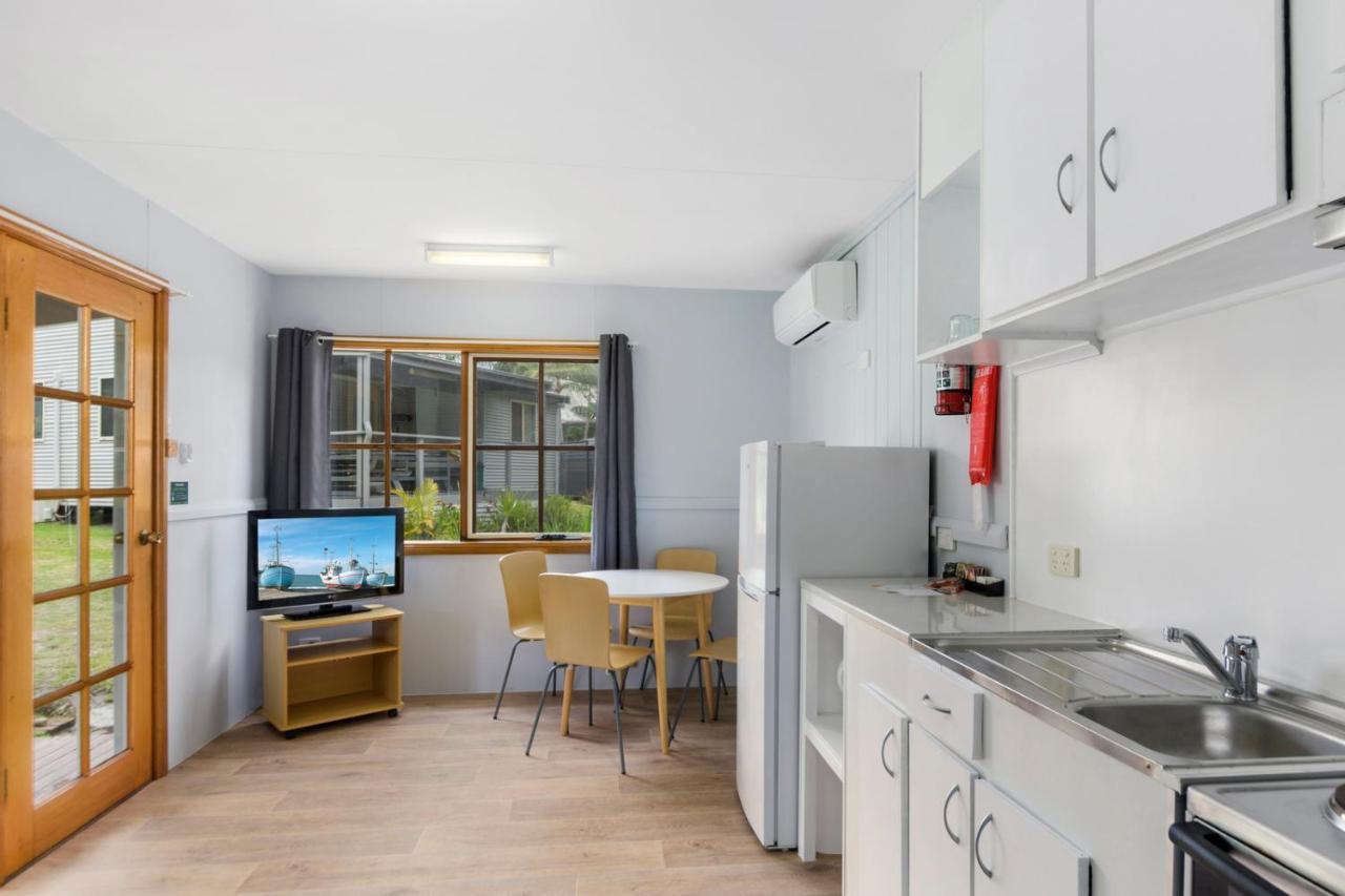 Wairo Beach Holiday Park Tabourie Lake Exterior foto